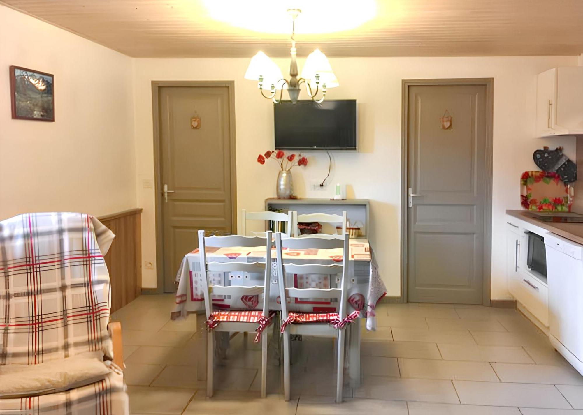 Appartement Cosy A Cornimont 30 M² Avec Terrasse Et Vue Montagne Zewnętrze zdjęcie